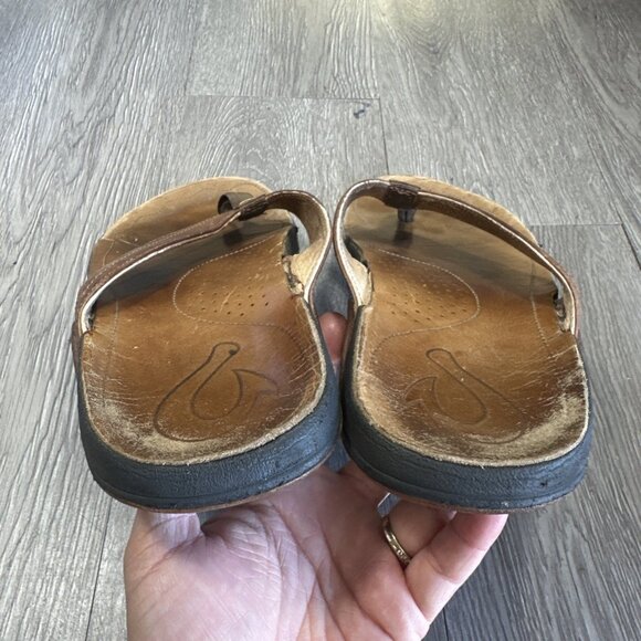 Olukai Kumu Men’s Sandals Size 10 Brown Leather Thong Flip Flop Beach Slip On main image 4